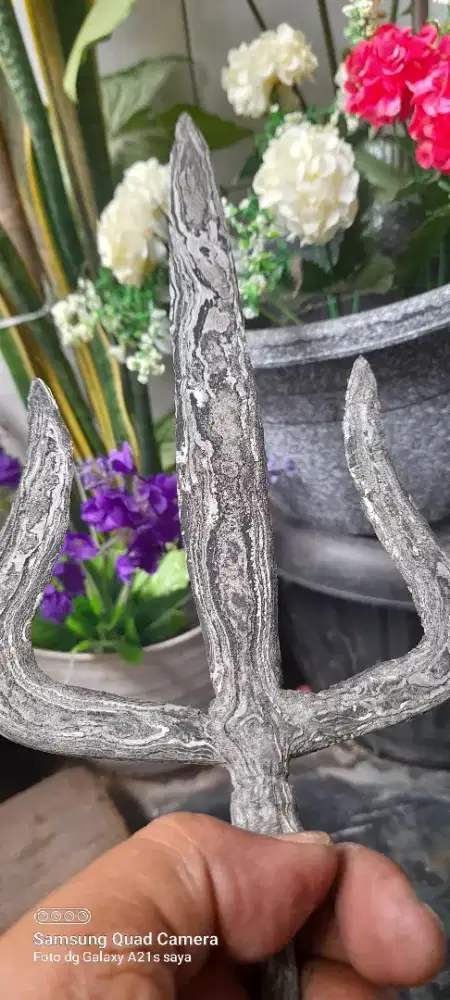 Tombak TRISULA wedha