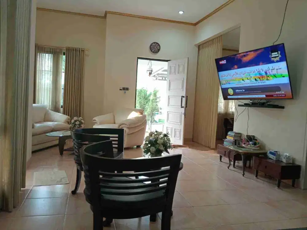 RUMAH SEMI FURNISHED DI KOTA WISATA CLUSTER OTTAWA