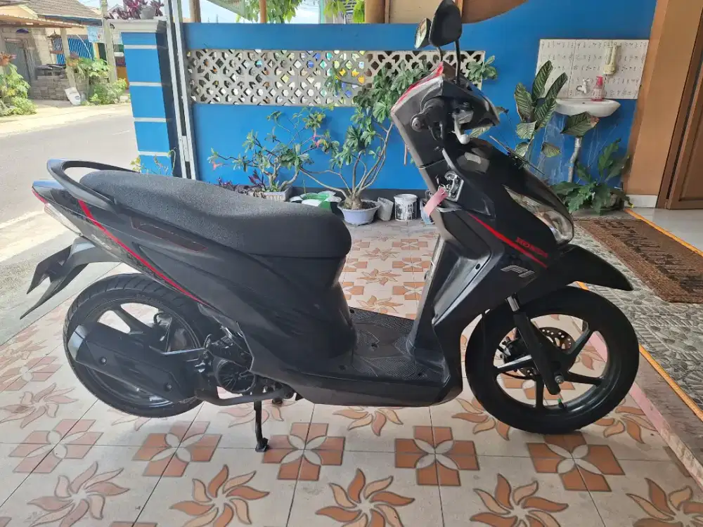 Vario 2016 orisinilan pajak baru bisa cash/kredit syariah TERMURAH