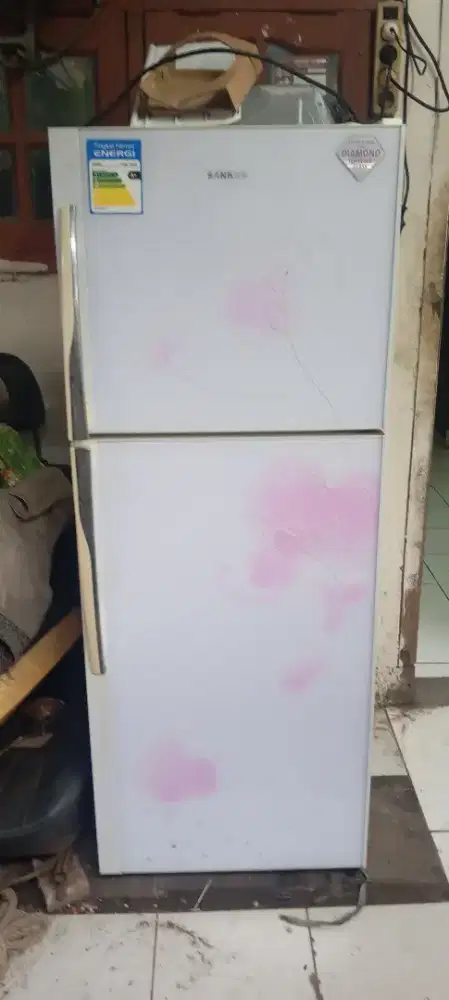 Kulkas 2 pintu Sanken
