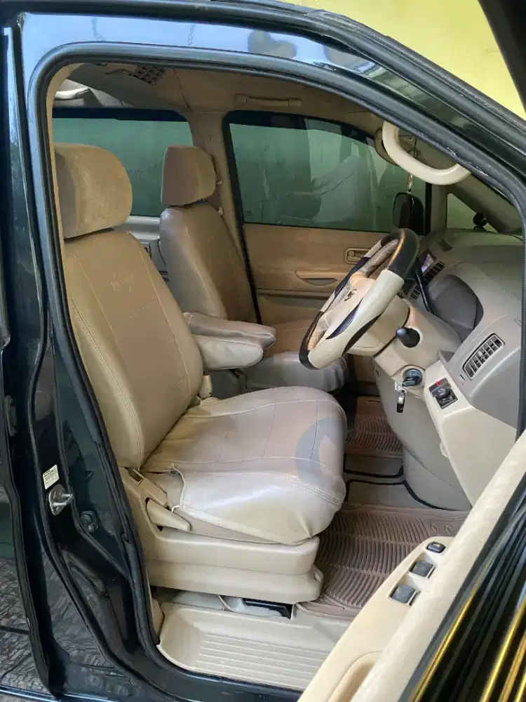 Dijual Nissan Serena 2.0 CT tahun 2006 Metic