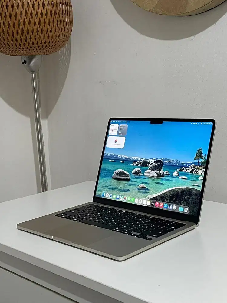 Macbook Air M3 13 inch 8/256