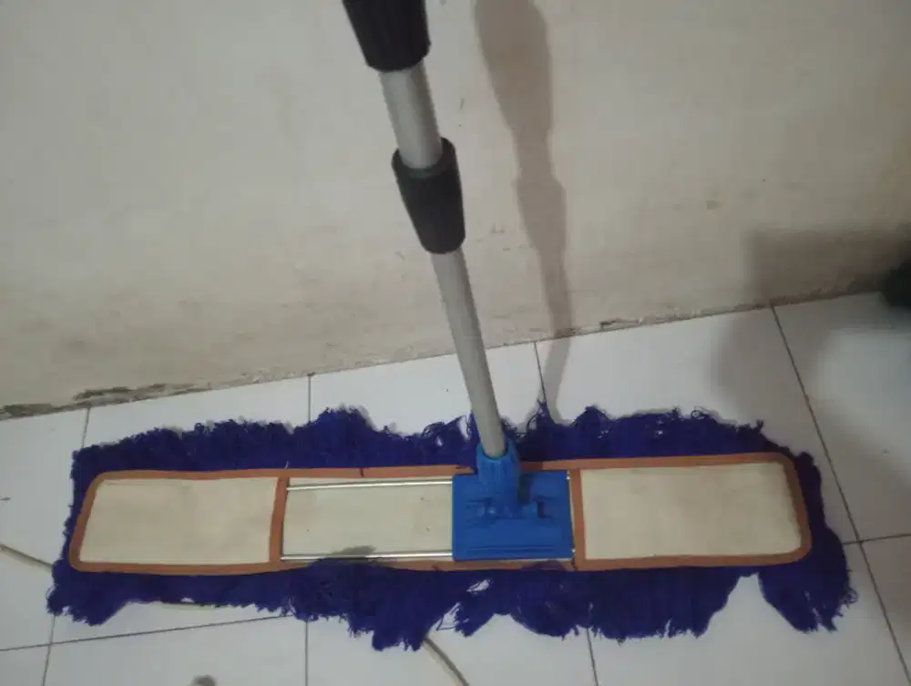 Di jual cepat BU Lap Pel lantai dengan gagang Aluminium kokoh dan kuat