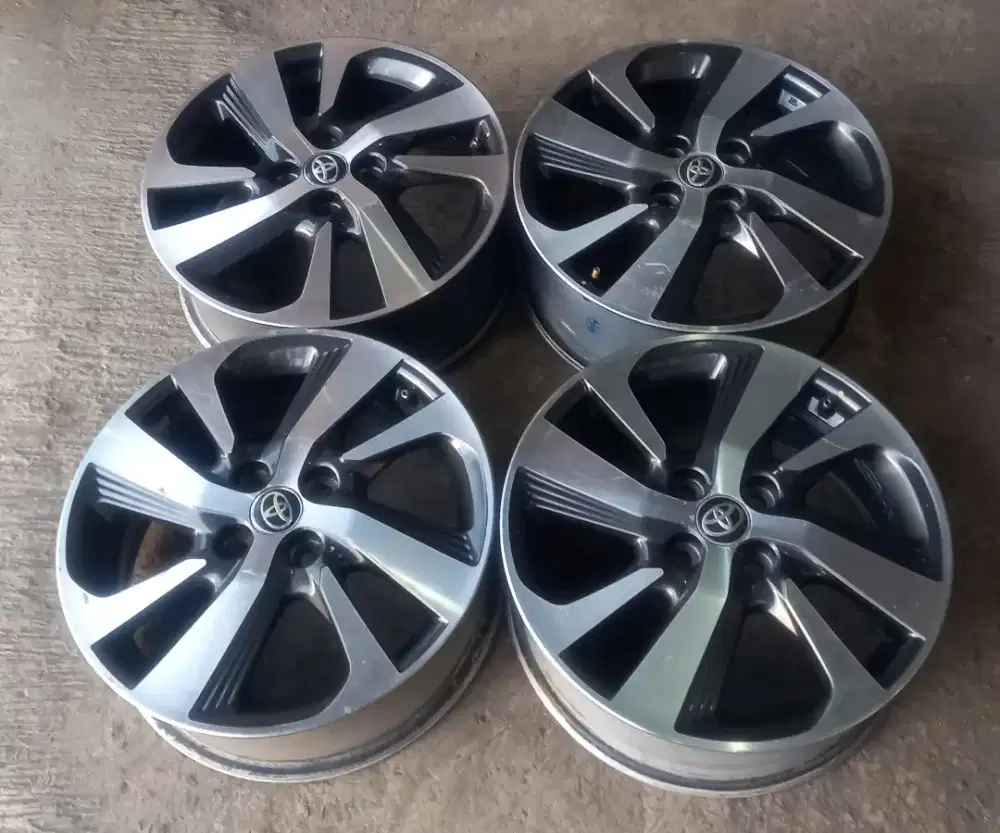 Velg baru suzuki ertiga ring 16 pcd 114 baut 5
