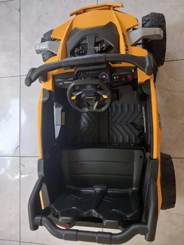 Mainan Anak Mobil Aki Jeep Exotic EJP 7749