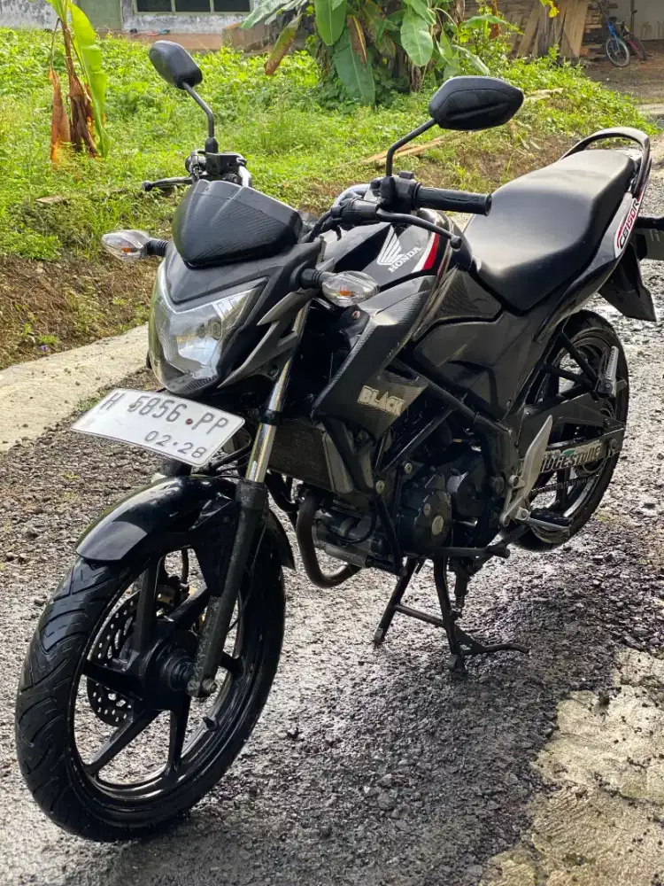 Murah Honda CB150R CB 150 R tahun 2013 plat H semarang