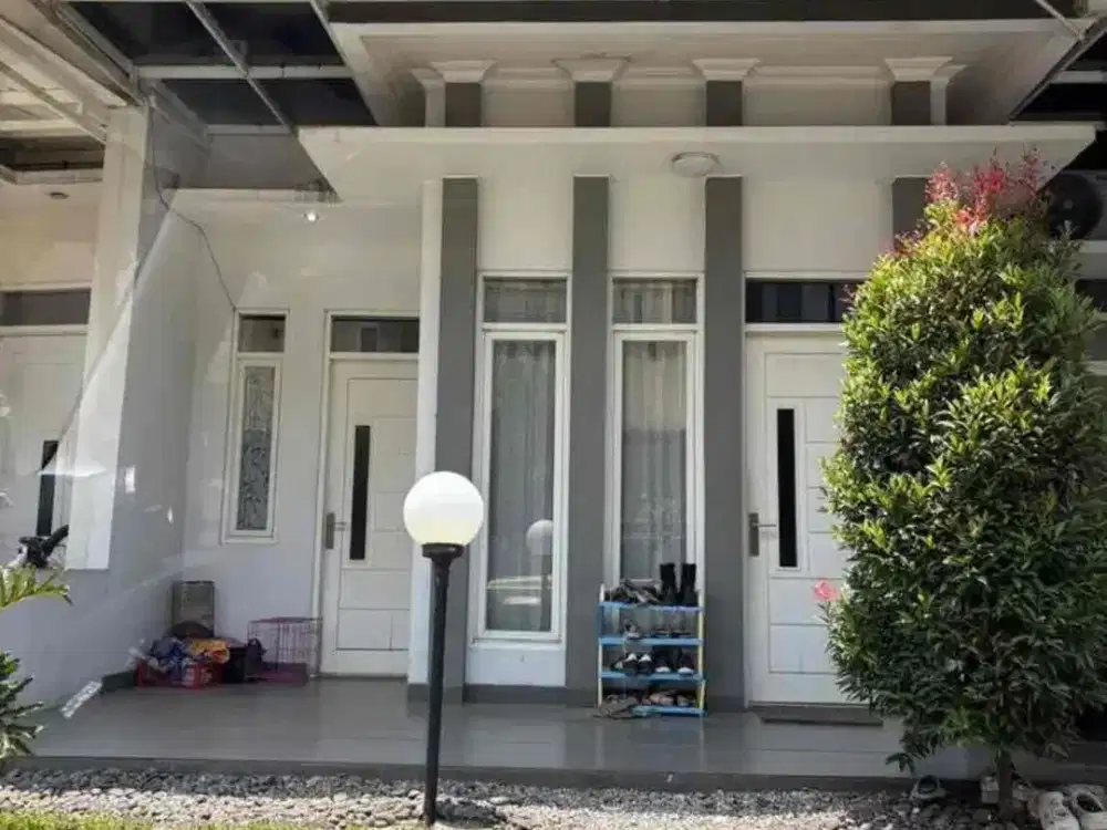 Rumah di Sewakan semi Full Furnished Murah