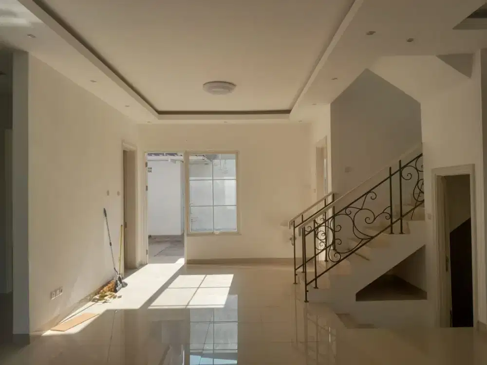 Rumah Dekat Akses Tol & Kawasan Pendidikan di Cluster Premiere Golf Residence Modernland Tangerang