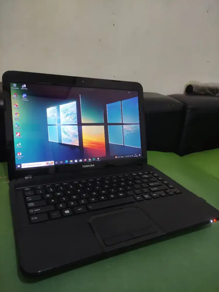 Laptop Toshiba Satellite C840