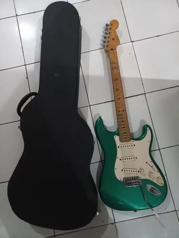Gitar merk fender stratocaster std series asli original mexico