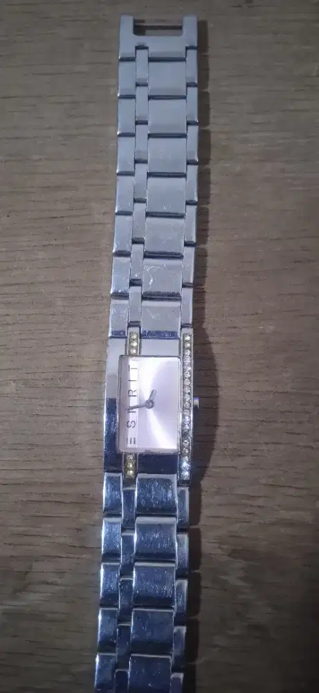 Jual jaman tangan wanita merk Spirit stanlis