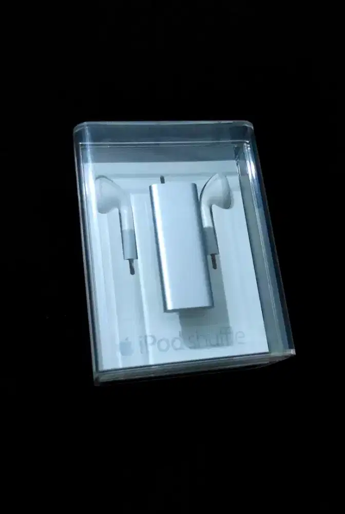 Ipod shuffle gen 3 (new sealed) rare