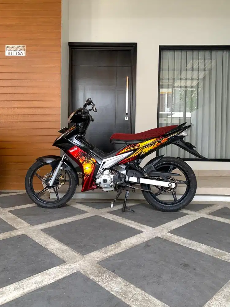 YAMAHA JUPITER MX 2006 SURAT LGKP, BAN TEBEL, MESIN JOS BWT WARA WIR