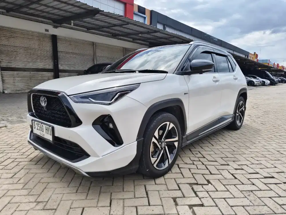TOYOTA YARIS CROSS HYBRID HEV S 1.5 GR CVT TSS AT 2024 WHITE ON BLACK
