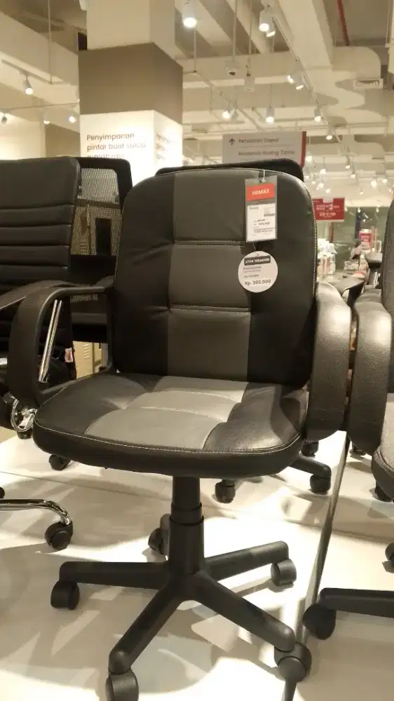 KURSI KANTOR 300RIBUAN