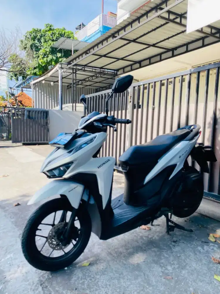 DP 1 juta Vario putih 2022 Deva motor