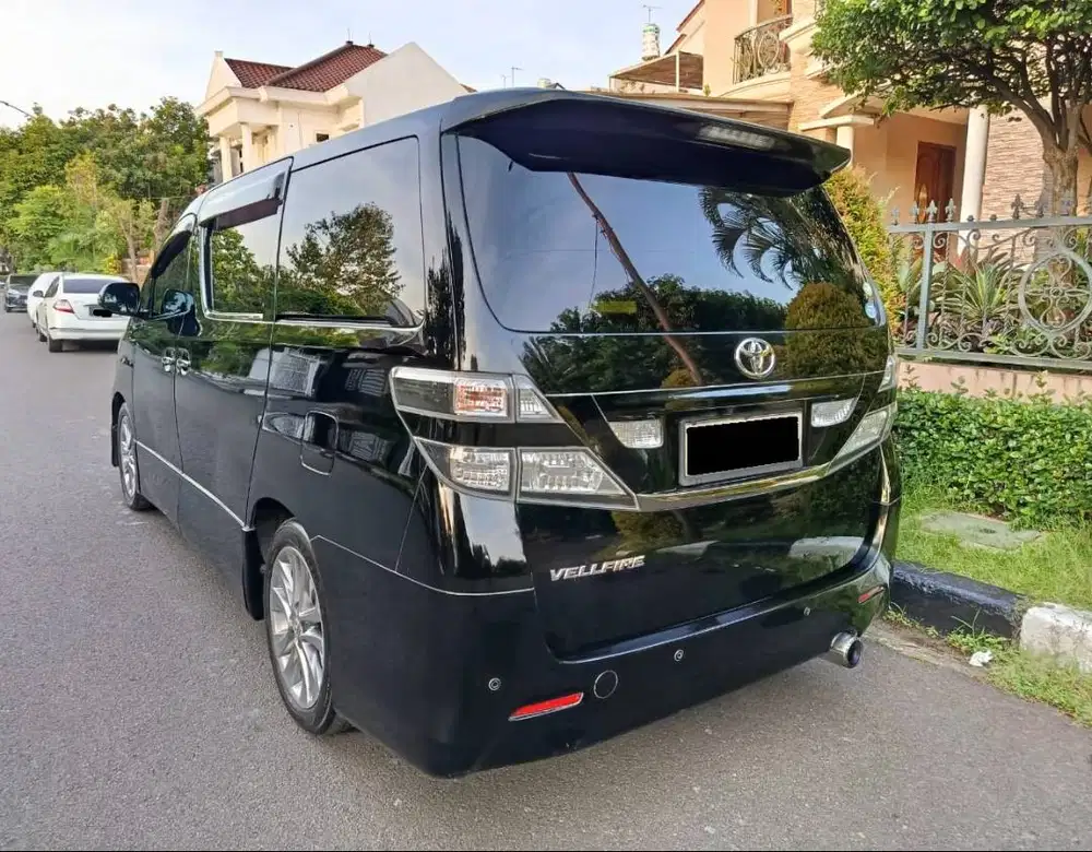 Toyota Vellfire Z 2.4 Tahun 2011 - 2012 Good Condition
