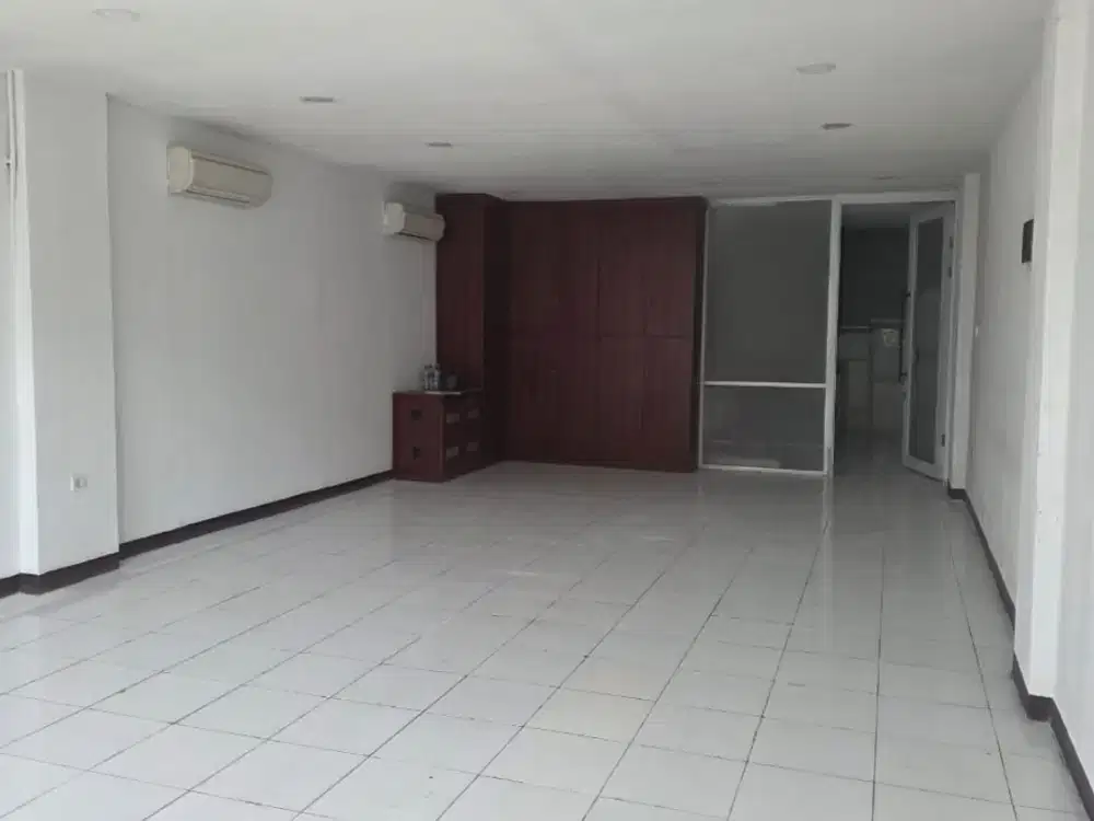 Bangunan Komersil Ruko Boulevard Elang Laut PIK Jakarta Utara Siap Pakai
