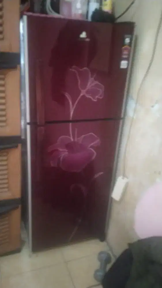 Kulkas polytron 2 pintu mulus