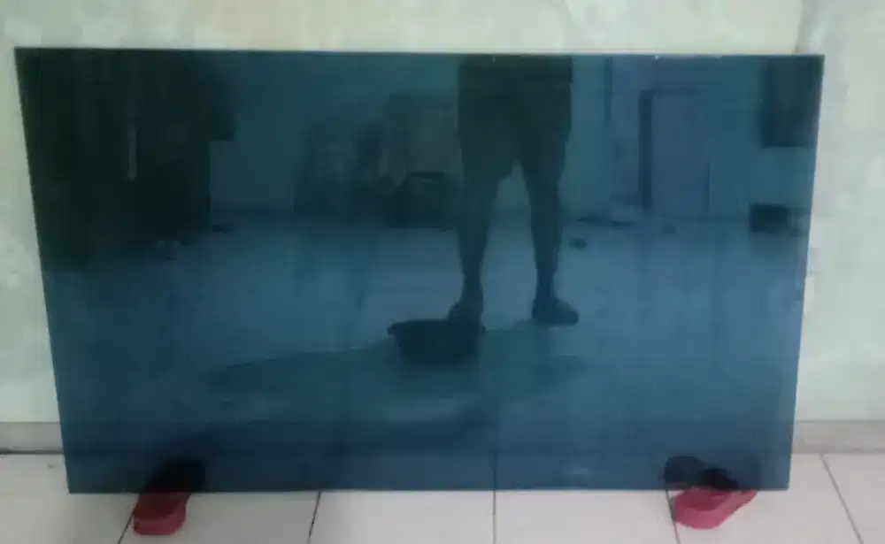 Dijual kaca tempered tebal, ukuran 75x123, ada 30 kaca ,borongan