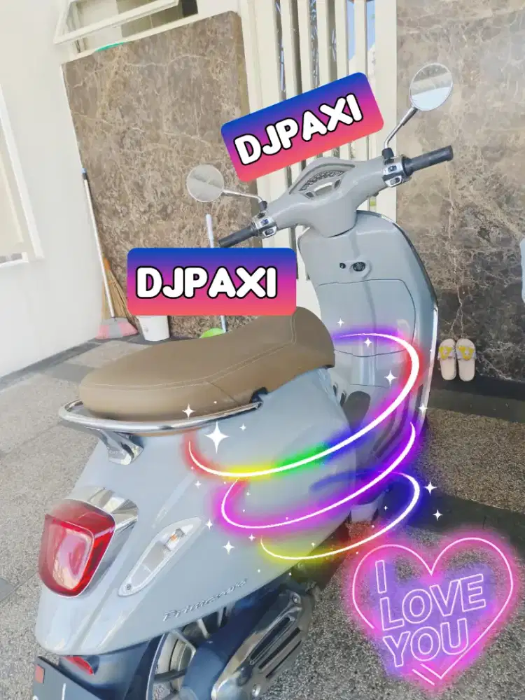 Sepeda Motor Skutik Matic Vespa Primavera