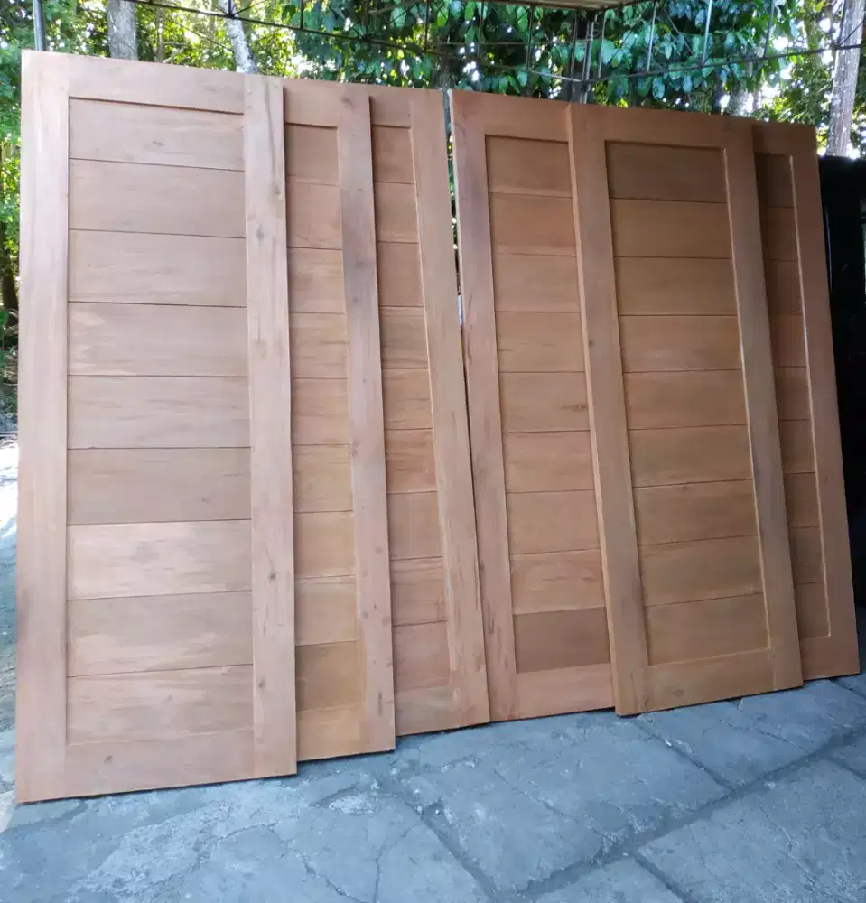 Pintu minimalis untuk kamar standar