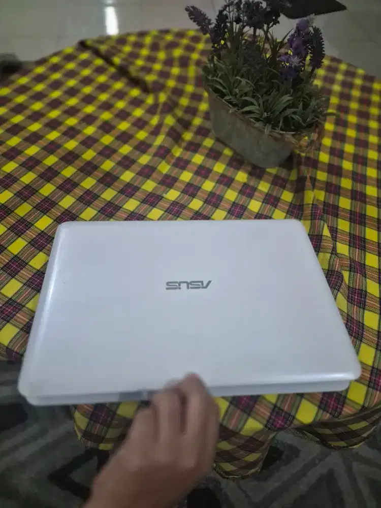 Laptop asus techarohi