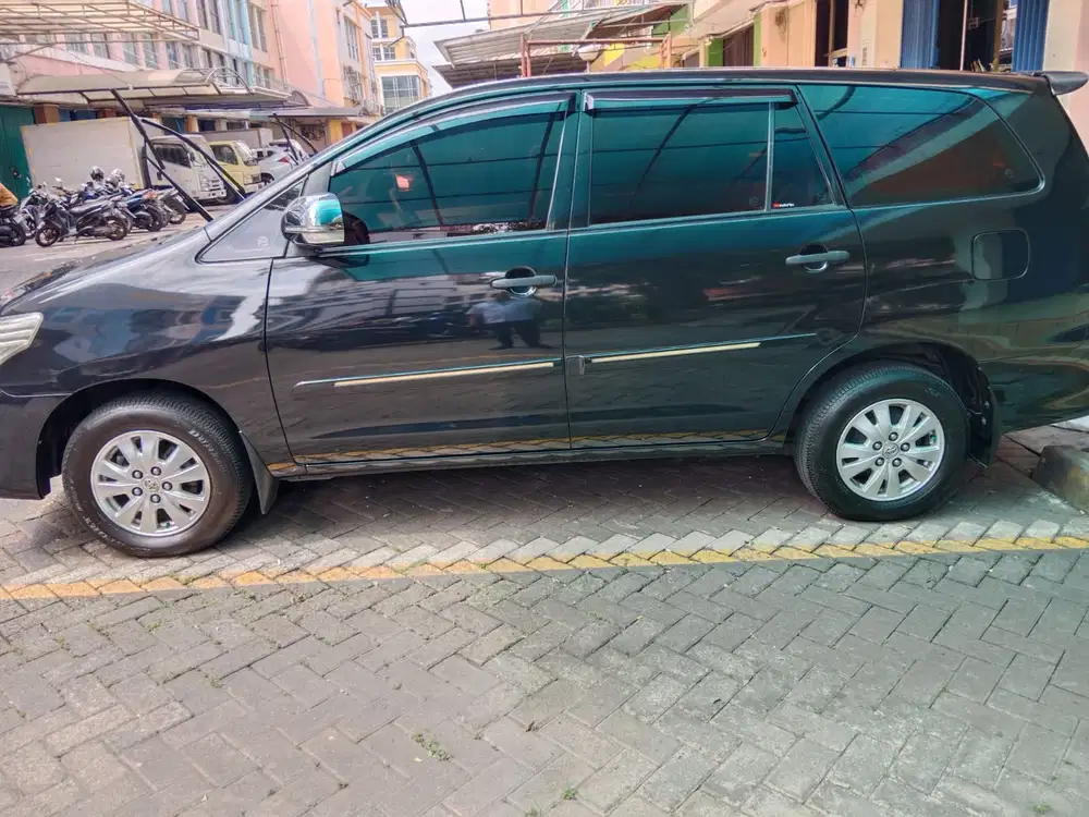 Toyota Kijang Innova 2013 2.5 E Diesel
