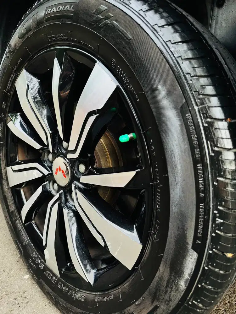 Wuling Almaz RS TLux Panoramic Power Backdoor