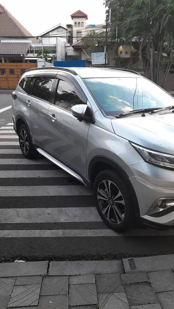 Pajak Panjang - Daihatsu Terios 1.5 R Deluxe Bensin-MT 2018 Silver