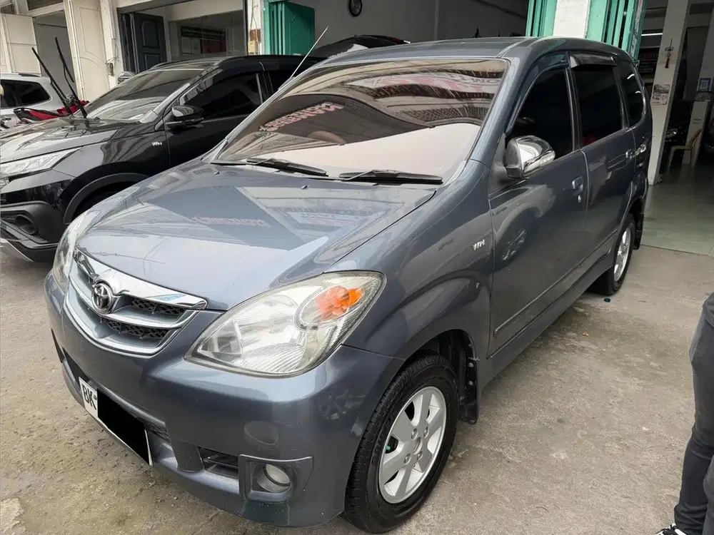 Toyota Avanza 1.3 G AT 2010