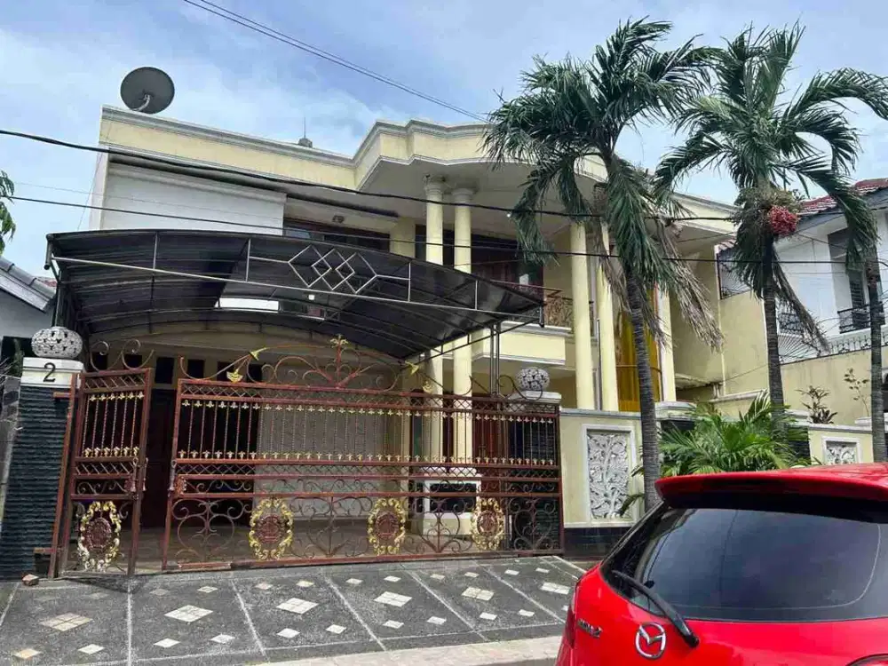 Disewakan Rumah Mewah Strategis di komplek elite Jaka Permai 
Bekasi Barat