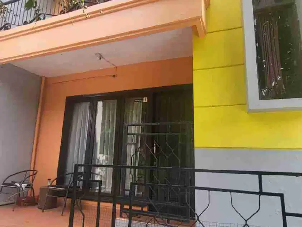 DIKONTRAKKAN RUMAH KAWASAN ELIT CANDI GOLF DENGAN FURNISH SIAP HUNI