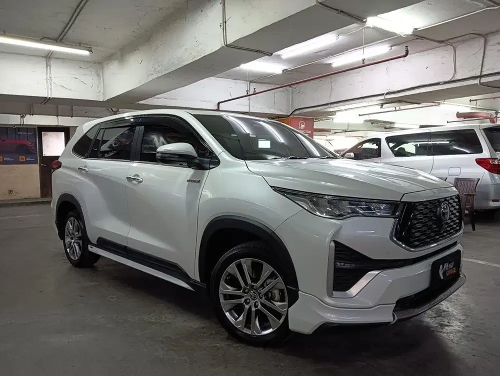 (LOW KM) ZENIX Q HYBRID MODELISTA TSS 2023