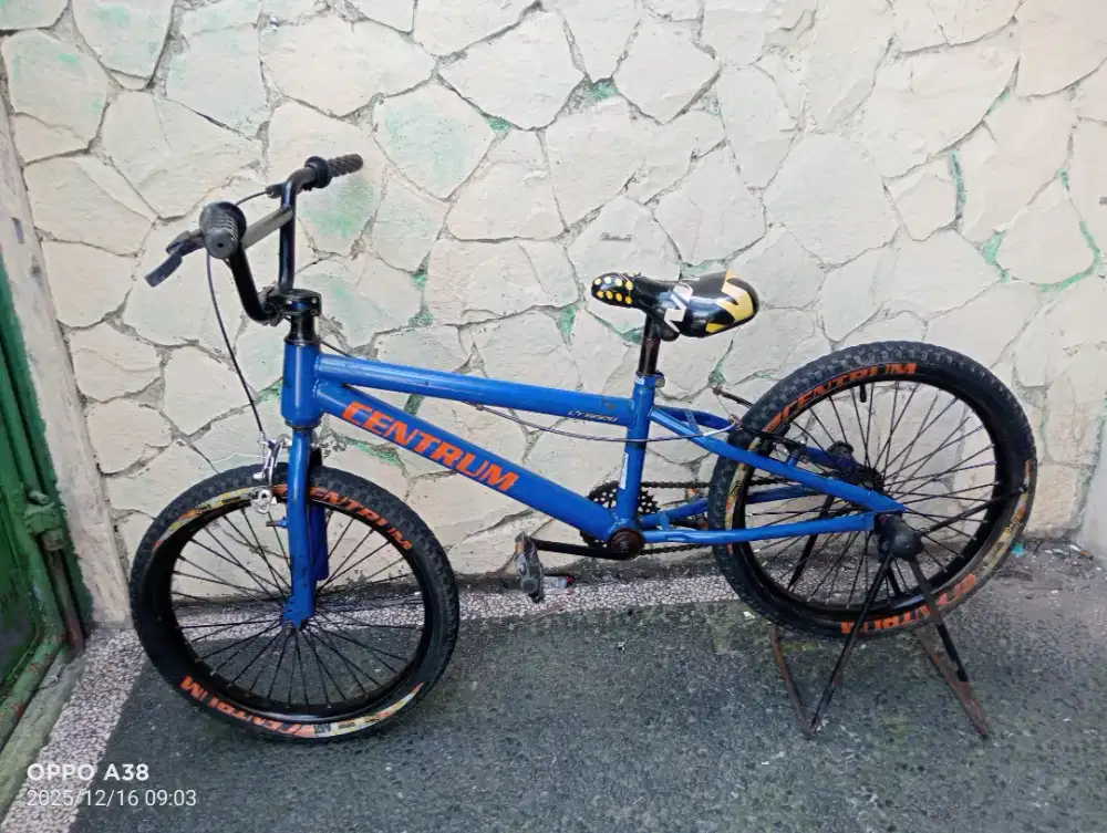Jual butuh sepeda BMX centrum UK 20 kondisi normal