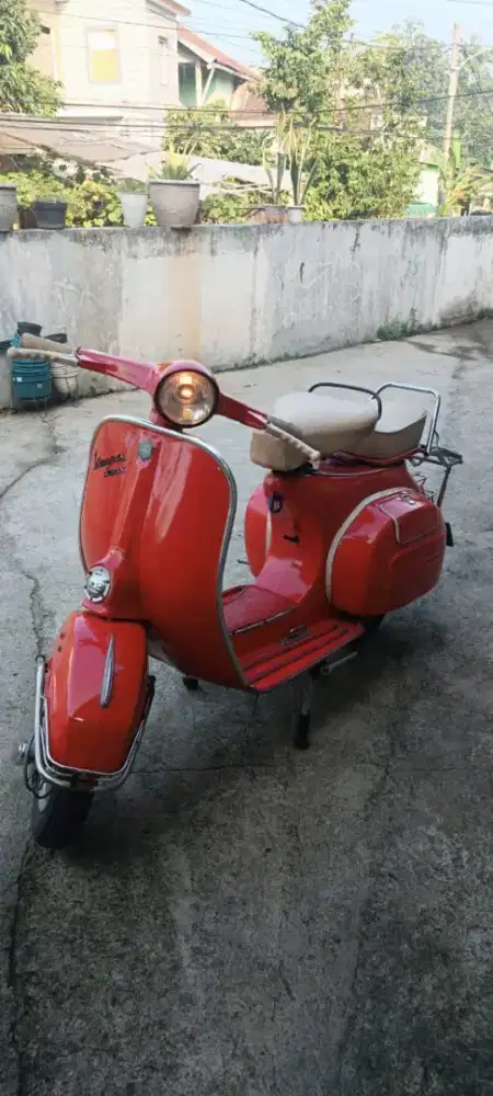 Vespa Super 1972 , lokal bagol