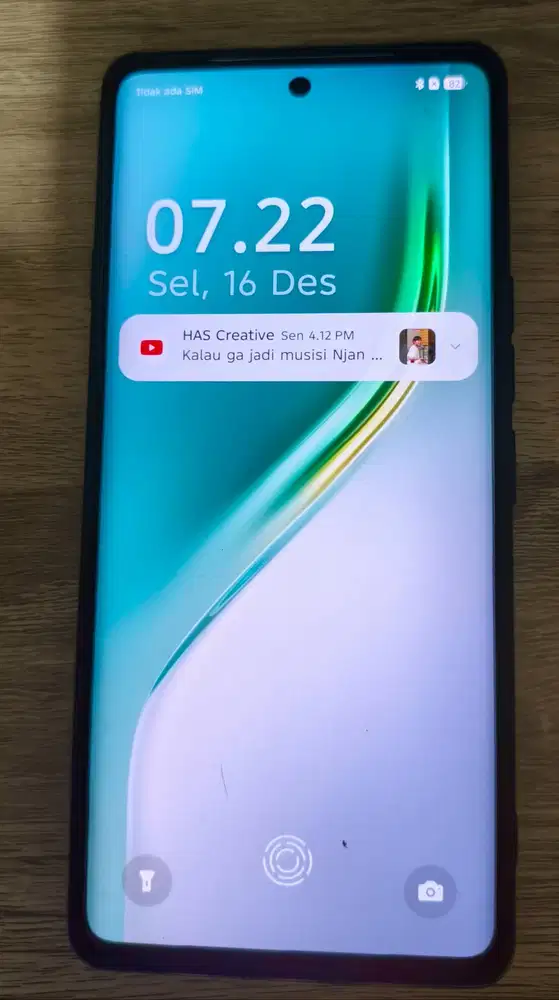 Jual HP bekas tecno camon 40 pro pemakaian 6 bulan