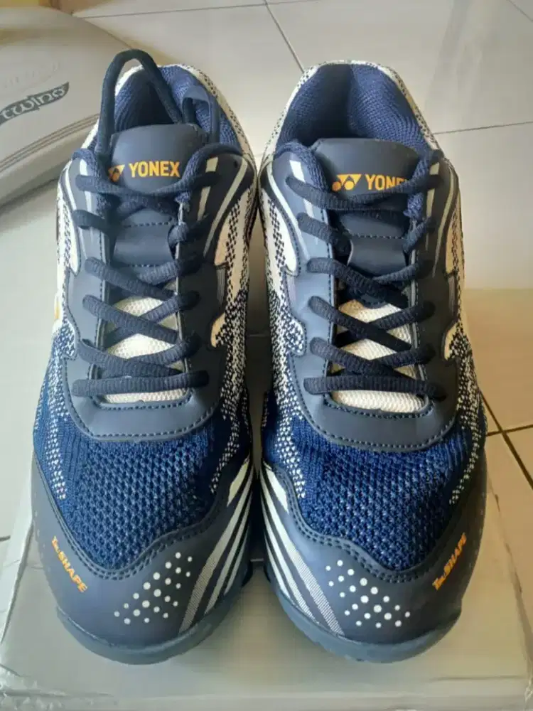 DI JUAL SEPATU YONEX NEGO