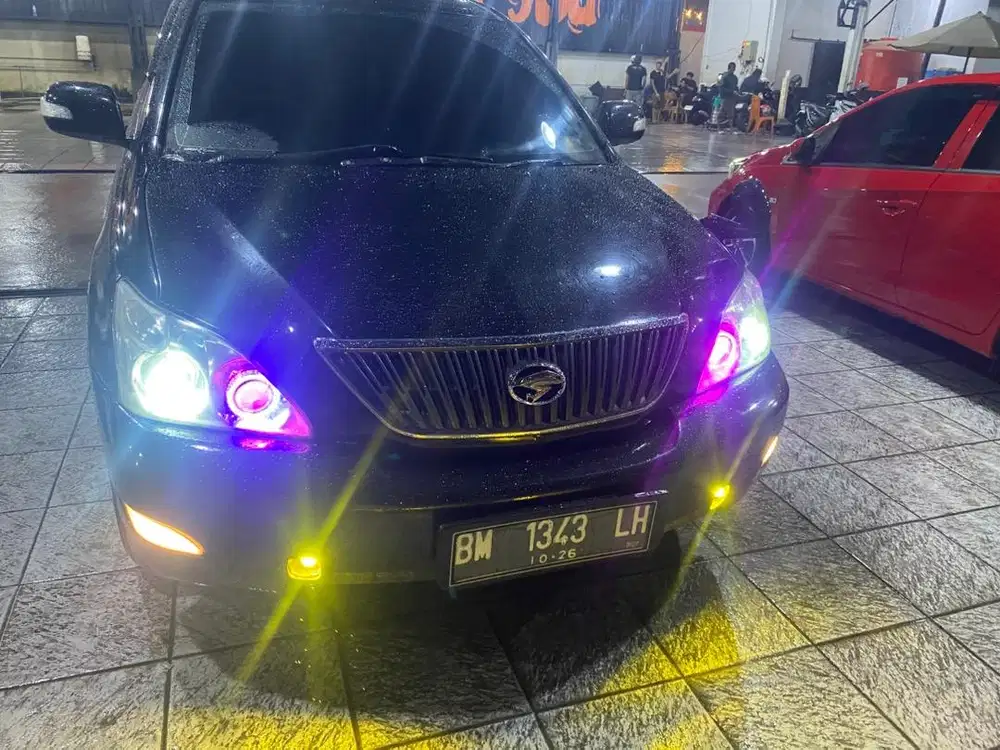 Toyota harrier 3.0 awd