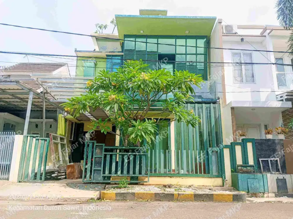 rumah 2,5 lantai di cluster galaxy Bekasi Selatan