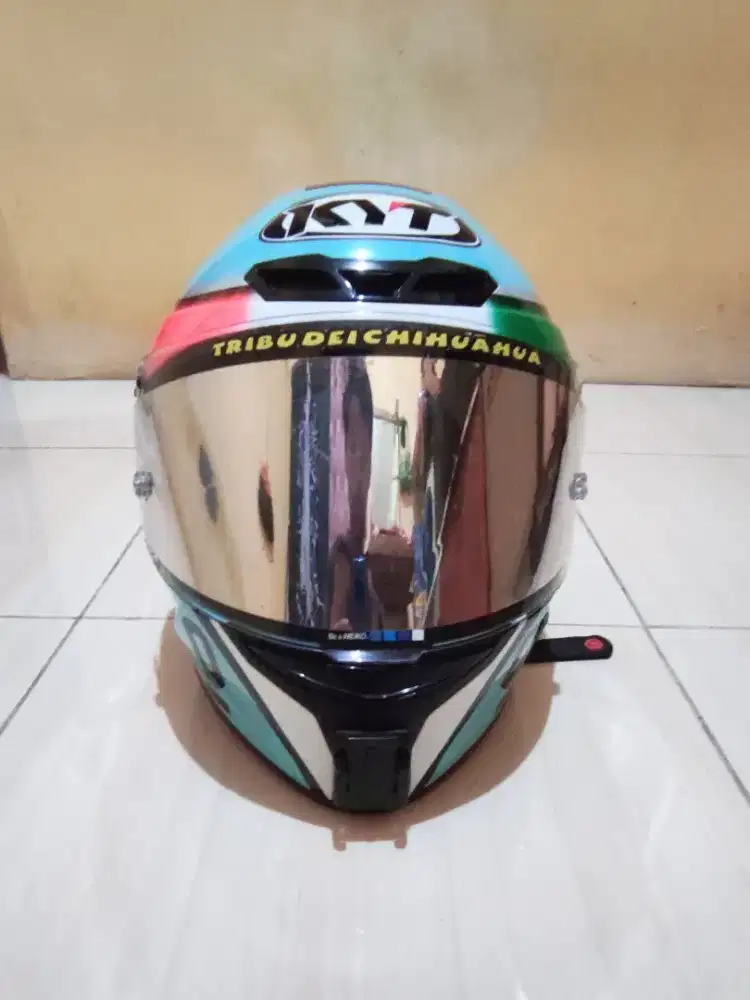 Helm KYT ttc dalla porta