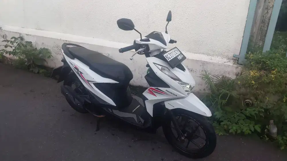 Honda Beat Putih LED