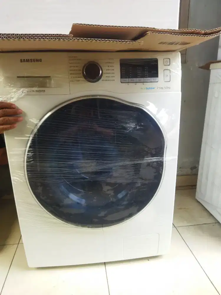 Mesin Cuci Samsung Ecobubble Front Loading 7.5kg/5kg
