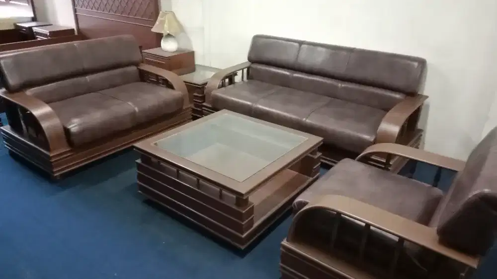 SET KURSI TAMU WARNA COKELAT