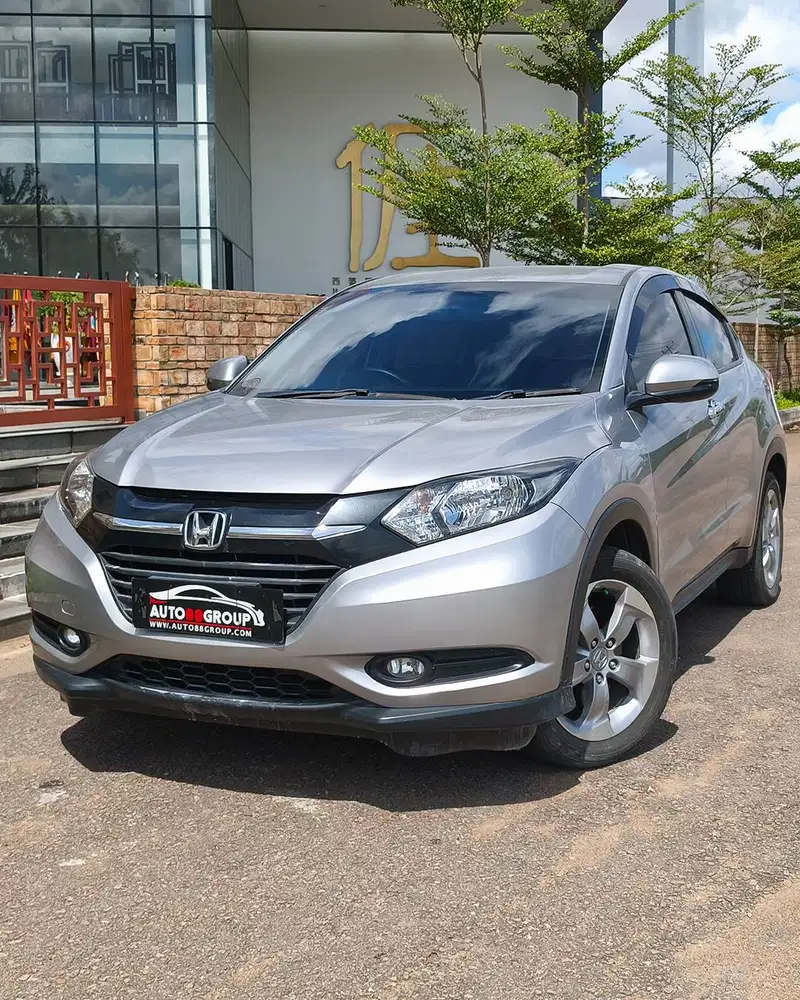 HONDA HR-V  SILVER TIPE E 1.5 CVT 2018
