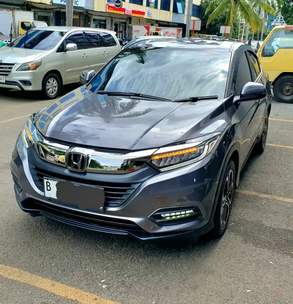 km 17  rb No Repaint full original ! Honda HRV SE at 2019