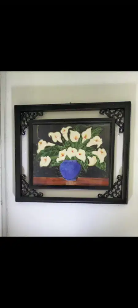 Gambar bunga dari keramik