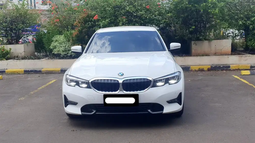 Km24rb bmw 320i 2022 putih cash kredit proses bisa dibantu