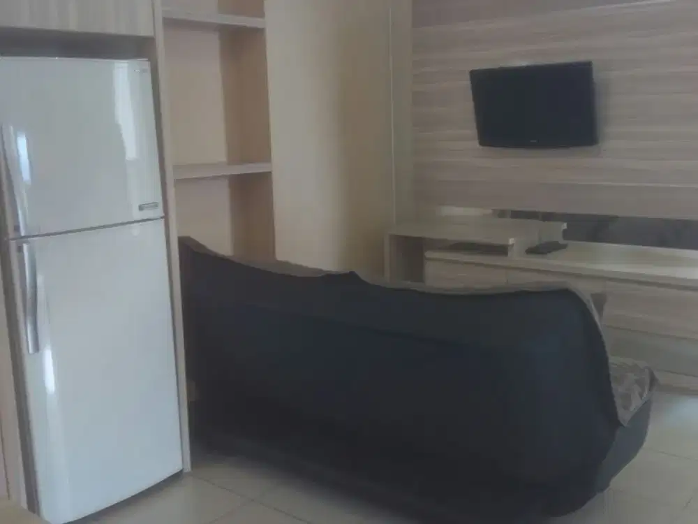 ready apartemen green lake sunter,2kamar furnished,lantai rendah,hadap selatan,hoek,AC 3 dan waterheater