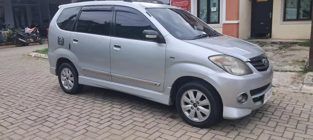Toyota Avanza 2010 Bensin